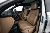 Certified 2025 Porsche Macan image 5