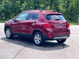 Used 2022 Chevrolet Trax LT w/ LT Convenience Package image 5