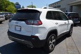 Used 2019 Jeep Cherokee Limited image 5
