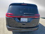 Used 2022 Chrysler Pacifica Touring-L w/ Uconnect Theater Family Group image 4