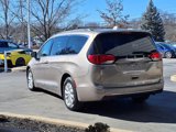Used 2017 Chrysler Pacifica Touring-L image 5