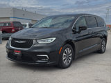 Used 2023 Chrysler Pacifica Touring-L image 2