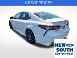 Used 2023 Toyota Camry SE image 3