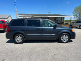 Used 2014 Chrysler Town & Country Touring image 2