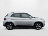 Used 2023 Hyundai Venue SEL image 4