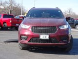 Used 2023 Chrysler Pacifica Touring-L w/ Uconnect Theater Family Group image 3