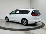 Used 2023 Chrysler Pacifica Limited image 6