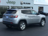 Used 2023 Jeep Compass Latitude image 3