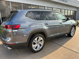 Used 2022 Volkswagen Atlas SE image 2