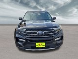 Used 2022 Ford Explorer XLT w/ Equipment Group 202A image 5