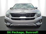 Used 2021 Kia Seltos SX w/ SX Sunroof Package image 2