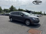 Used 2023 Chrysler Voyager LX image 3