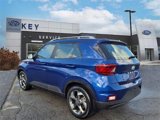 Used 2023 Hyundai Venue Limited image 5