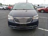 Used 2015 Chrysler Town & Country Limited Platinum image 3