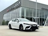 Used 2023 Toyota Camry SE image 2