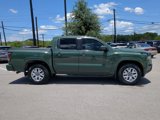 Used 2022 Nissan Frontier SV image 2