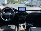 Used 2022 Ford Escape Titanium image 3