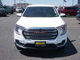 Used 2024 GMC Terrain SLT image 3