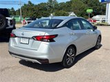 Used 2021 Nissan Versa SV image 3