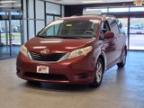 Used 2013 Toyota Sienna LE image 2