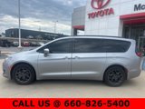 Used 2020 Chrysler Pacifica Touring-L w/ S Appearance Package image 4
