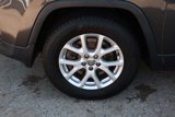 Used 2015 Jeep Cherokee Latitude w/ Comfort/Convenience Group image 2