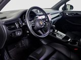Certified 2024 Porsche Macan image 4