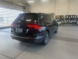Used 2022 Volkswagen Tiguan SE w/ Panoramic Sunroof Package image 5