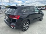 Used 2022 Volkswagen Taos SE w/ Panoramic Sunroof Package image 3