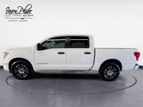 Used 2023 Nissan Titan SV image 6