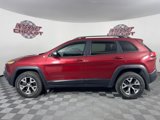 Used 2016 Jeep Cherokee Trailhawk image 4