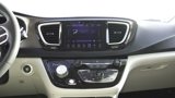 Used 2017 Chrysler Pacifica Touring image 4