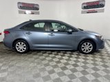Used 2020 Toyota Corolla LE image 2