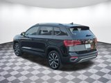 Used 2024 Volkswagen Taos SE image 3