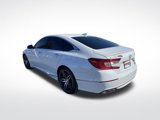 Used 2022 Honda Accord Touring image 3