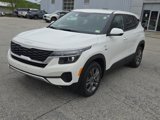 Used 2023 Kia Seltos LX image 3
