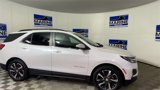 Used 2022 Chevrolet Equinox LT image 3