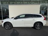 Used 2018 Volvo V60 T5 Cross Country image 2