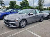 New 2025 Hyundai Elantra SE image 3