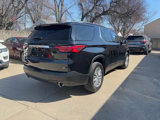 Used 2022 Chevrolet Traverse LT image 3