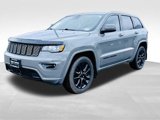 Used 2021 Jeep Grand Cherokee Laredo X image 2