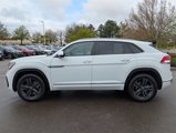 Used 2020 Volkswagen Atlas Cross Sport SE image 2