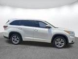 Used 2014 Toyota Highlander XLE image 3