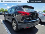 Used 2017 Nissan Rogue Sport SV w/ SV Premium Package image 4
