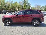 Used 2024 Jeep Grand Cherokee Limited image 5