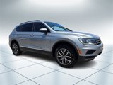 Used 2020 Volkswagen Tiguan SE image 2