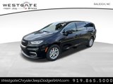 New 2025 Chrysler Pacifica Select image 3