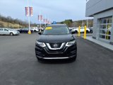 Used 2017 Nissan Rogue SV image 2