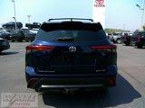 Used 2022 Toyota Highlander XLE image 3