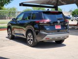 Used 2023 Nissan Rogue SV image 5